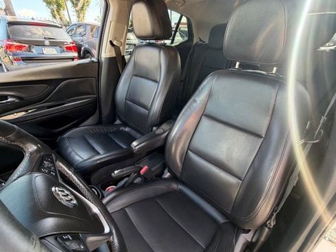 Used 2019 Buick Encore Essence FWD image 11