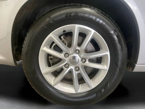 Used 2020 Dodge Grand Caravan SXT FWD image 26