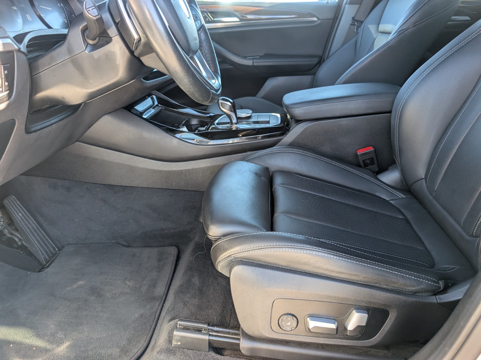 Used 2022 BMW X3 xDrive30i w/ Convenience Package AWD/4WD image 11
