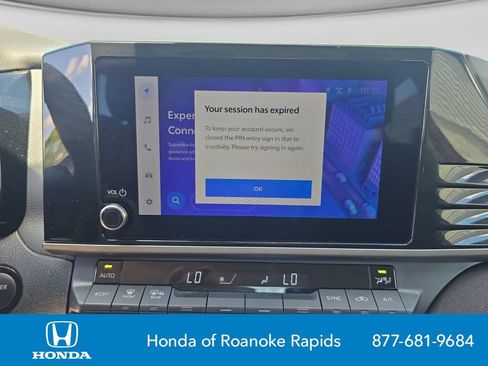 Used 2025 Toyota Camry SE FWD image 21