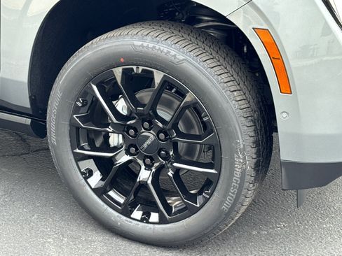 New 2026 GMC Yukon XL Denali w/ Denali Reserve Package AWD/4WD image 6