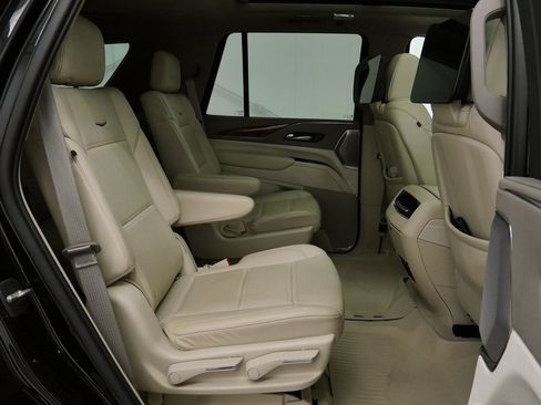 Used 2021 Cadillac Escalade Premium Luxury Platinum image 19