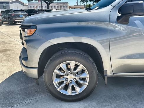 Certified 2025 Chevrolet Silverado 1500 Custom AWD/4WD image 32