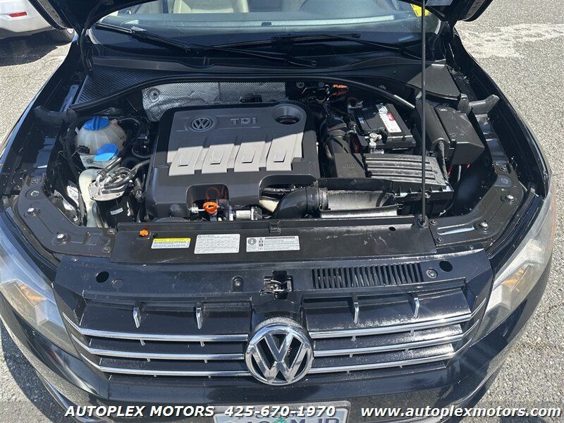 Used 2013 Volkswagen Passat TDI SEL Premium FWD image 31