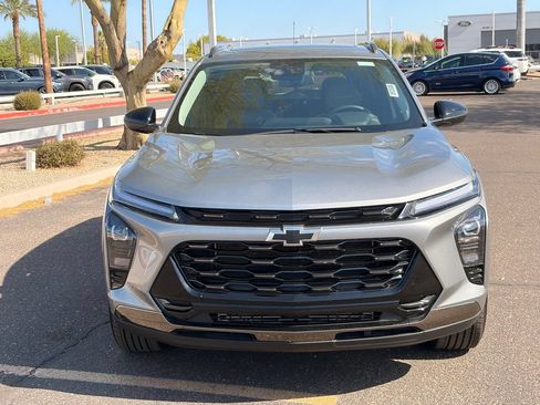 Used 2025 Chevrolet Trax ACTIV w/ Sunroof Package FWD image 9