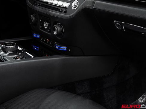 Used 2014 Rolls-Royce Ghost RWD image 35