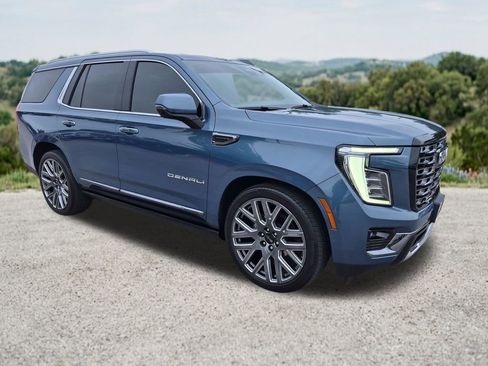 Certified 2025 GMC Yukon Denali Ultimate AWD/4WD image 1