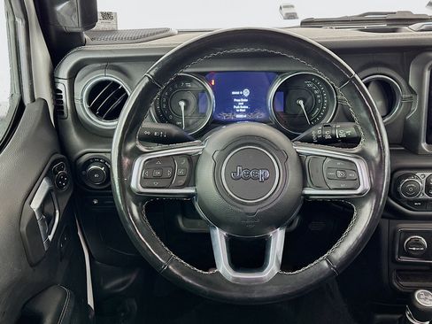 Used 2022 Jeep Wrangler Sahara w/ Cold Weather Group image 18