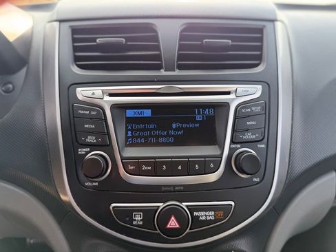 Used 2016 Hyundai Accent SE FWD image 25
