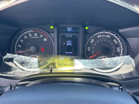 Used 2022 Toyota Tacoma SR RWD image 21
