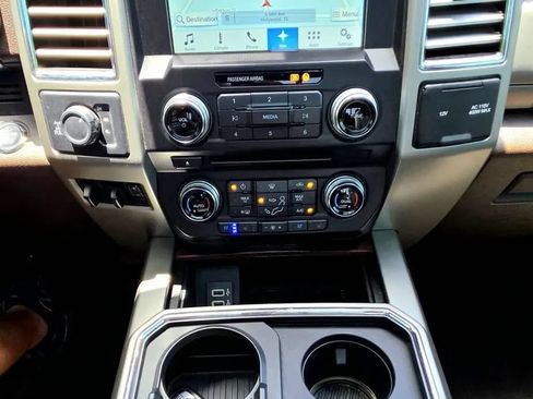 Used 2017 Ford F250 King Ranch w/ King Ranch Ultimate Package AWD/4WD image 7