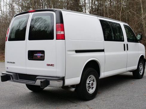 Used 2017 GMC Savana 2500 image 12