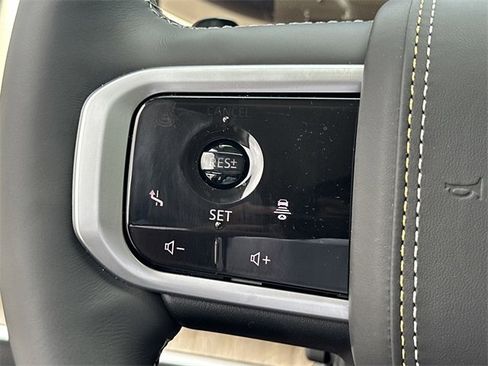 New 2025 Nissan Armada Platinum Reserve image 11