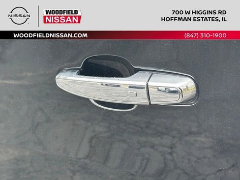 Used 2021 Chevrolet Traverse High Country w/ LPO, Floor Liner Package AWD/4WD image 12
