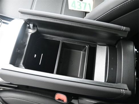 New 2026 Mercedes-Benz GLC 300 image 19