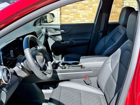 New 2026 Chevrolet Equinox LT w/ Convenience Package II image 13