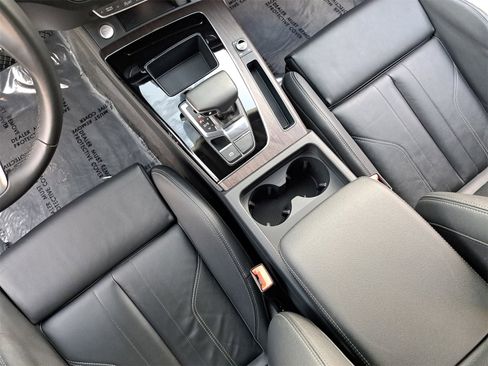 Used 2024 Audi Q5 2.0T Premium Plus w/ Premium Plus Package image 23