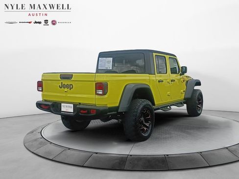 Used 2023 Jeep Gladiator Rubicon w/ Trailer Tow Package AWD/4WD image 16