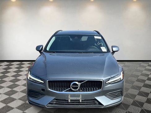 Used 2020 Volvo V60 T5 Momentum w/ Protection Package image 8