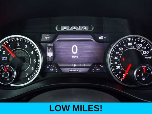 Used 2025 RAM 1500 Big Horn AWD/4WD image 3