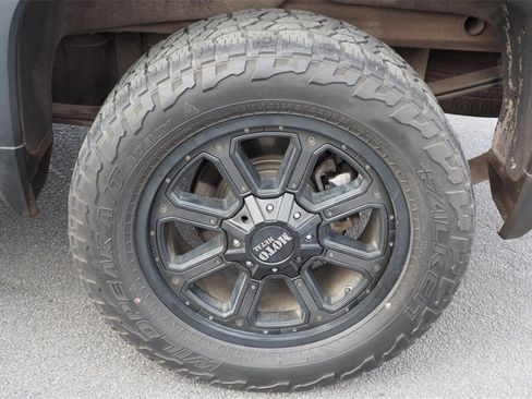 Used 2019 GMC Sierra 1500 AT4 w/ AT4 Premium Package image 9