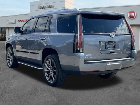 Used 2020 Cadillac Escalade Luxury w/ Escalade Sport Edition AWD/4WD image 5