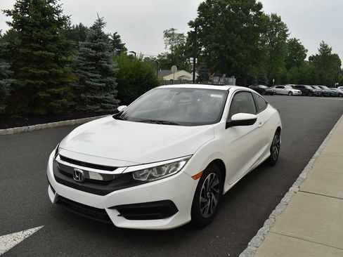 Used 2018 Honda Civic LX-P image 3