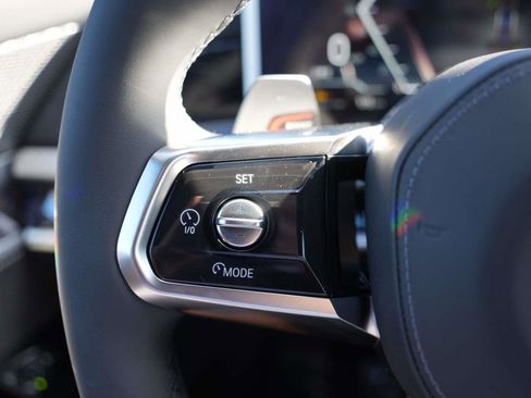 New 2026 BMW 740i w/ Premium Package image 18