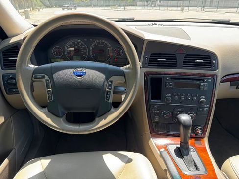 Used 2007 Volvo V70 2.4 FWD image 23