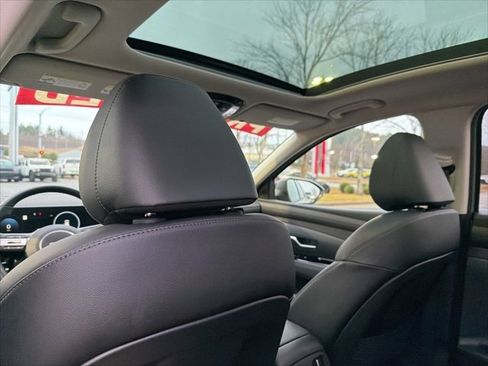 Certified 2025 Hyundai Tucson Limited image 38