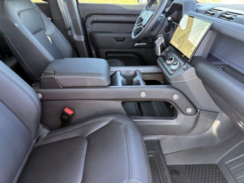 New 2026 Land Rover Defender 110 S AWD/4WD image 11