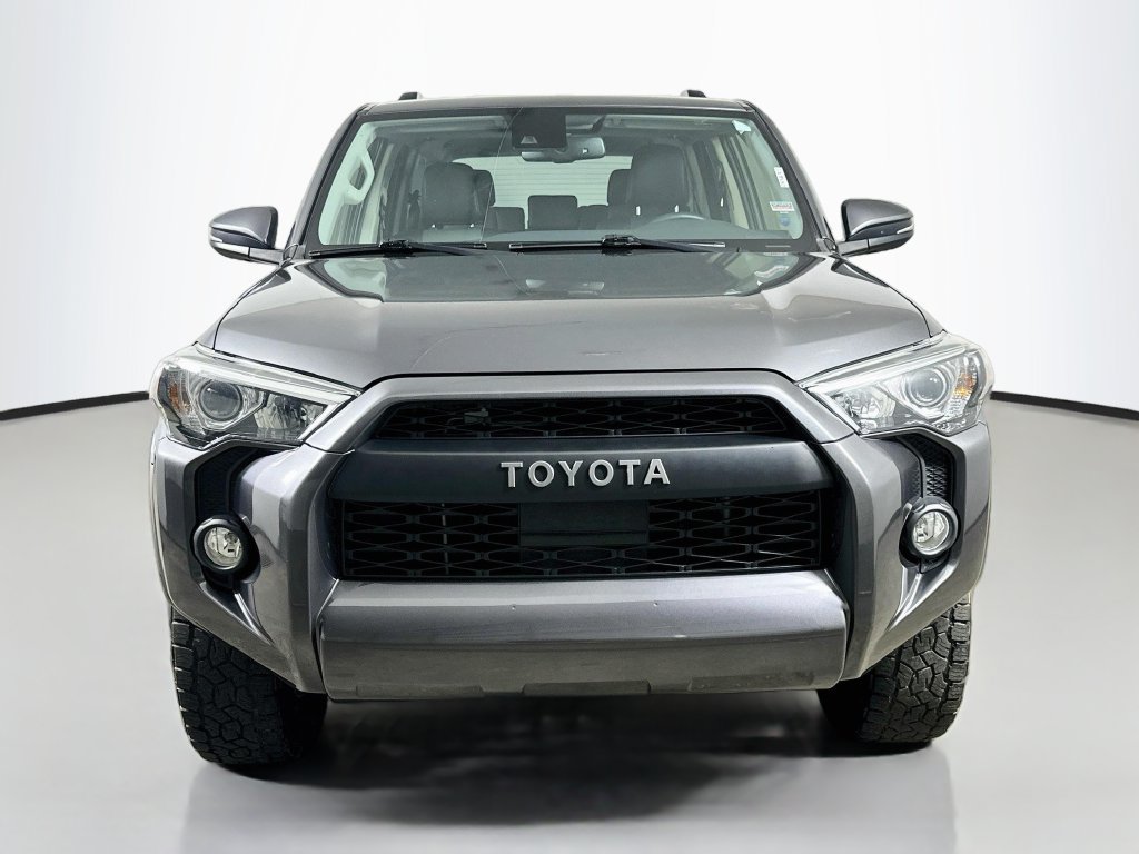 Used 2020 Toyota 4Runner SR5 Premium w/ Moonroof Package AWD/4WD image 2