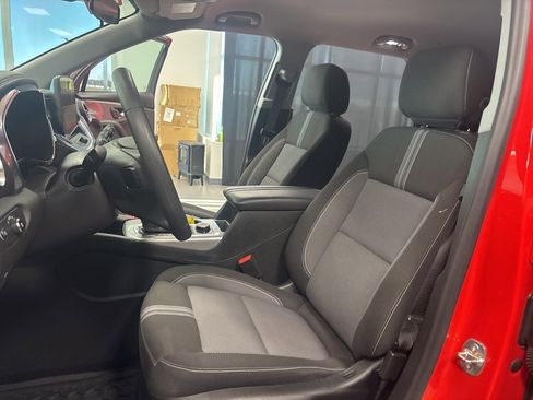 Used 2025 Chevrolet Blazer LT image 29