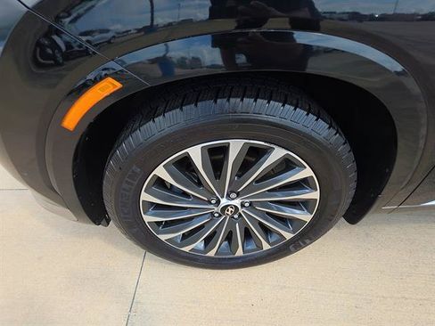 Used 2024 Hyundai Palisade Calligraphy FWD image 8