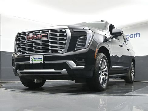 Used 2025 GMC Yukon XL Denali image 6