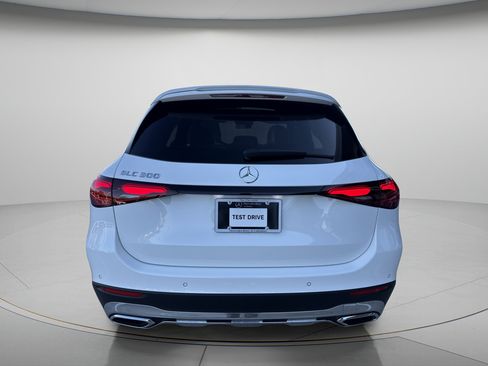 Certified 2026 Mercedes-Benz GLC 300 image 4