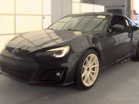 Used 2017 Subaru BRZ Limited w/ Popular Package #1 RWD image 4