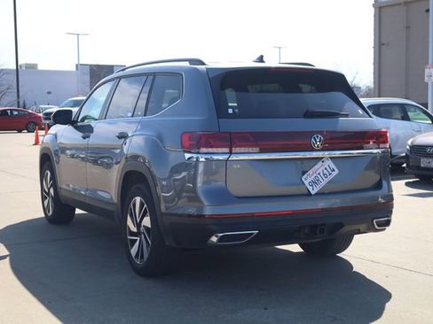 Used 2025 Volkswagen Atlas SE image 6