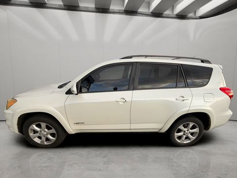 Used 2009 Toyota RAV4 Limited AWD/4WD image 2
