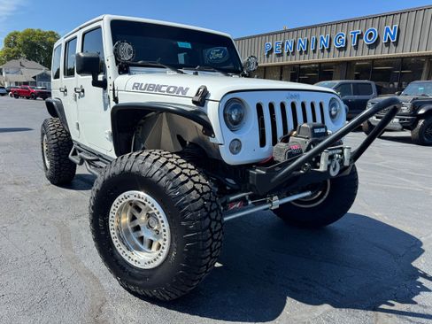 Used 2018 Jeep Wrangler Unlimited Rubicon w/ Cold Weather Group AWD/4WD image 1