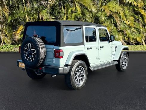 Used 2024 Jeep Wrangler Sahara image 5