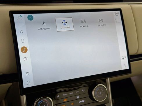 Certified 2023 Land Rover Range Rover SE AWD/4WD image 18