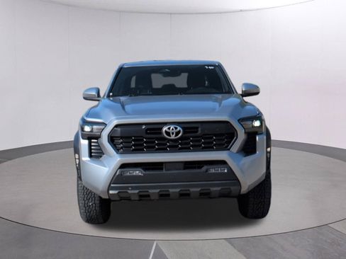 Used 2025 Toyota Tacoma TRD Off-Road AWD/4WD image 10