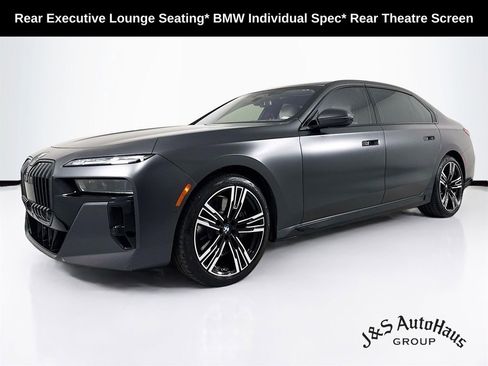 Used 2023 BMW 760i xDrive AWD/4WD image 3