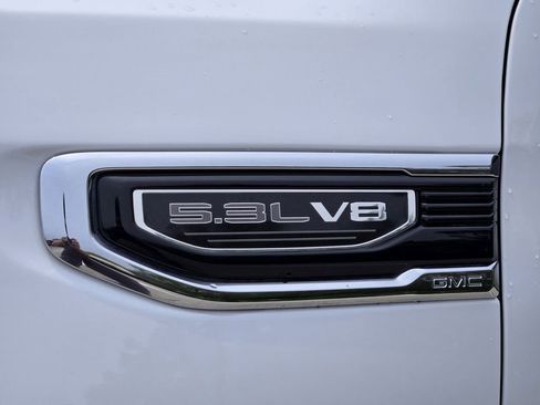 Used 2025 GMC Sierra 1500 SLT RWD image 11