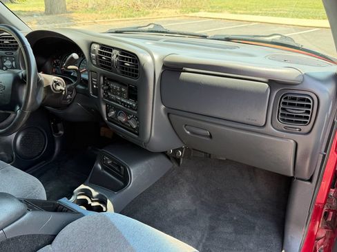 Used 1998 Chevrolet S10 Pickup LS w/ Preferred Equipment Group AWD/4WD image 15