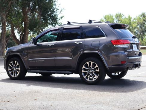 Used 2018 Jeep Grand Cherokee Overland AWD/4WD image 7