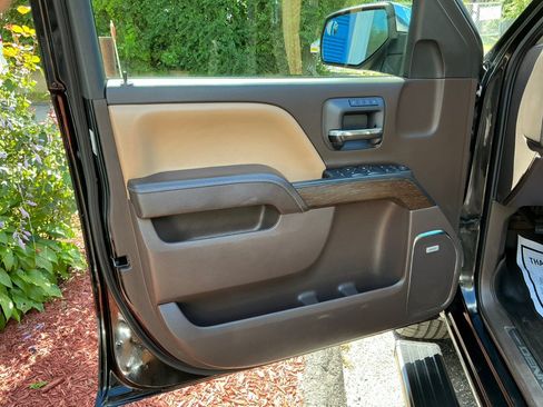 Used 2017 GMC Sierra 1500 Denali w/ Denali Ultimate Package AWD/4WD image 16