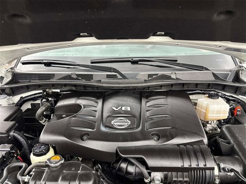 Used 2024 Nissan Armada SL w/ Captain's Chairs Package image 10