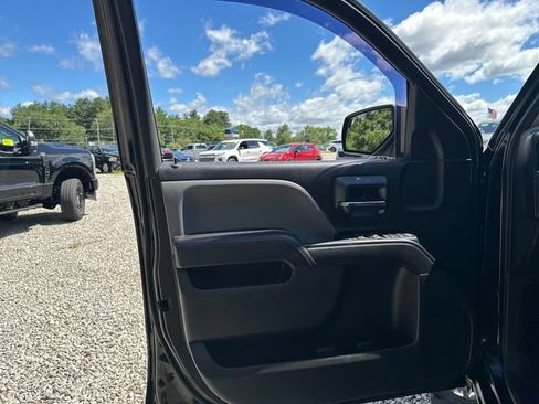 Used 2018 Chevrolet Silverado 1500 Custom w/ Custom Value Package AWD/4WD image 21
